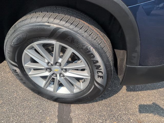 Used 2022 Chevrolet Traverse LT FWD image 14