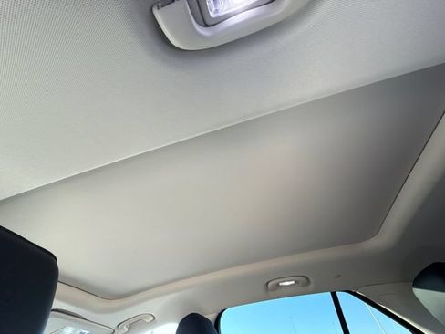 Used 2023 Buick Envision Essence w/ Sport Touring Package AWD/4WD image 16