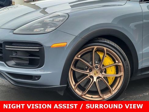 Used 2022 Porsche Cayenne Turbo GT image 3