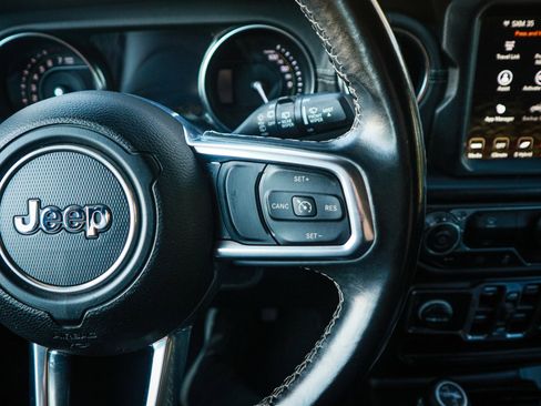 Used 2022 Jeep Wrangler Unlimited Sahara w/ Safety Group image 19