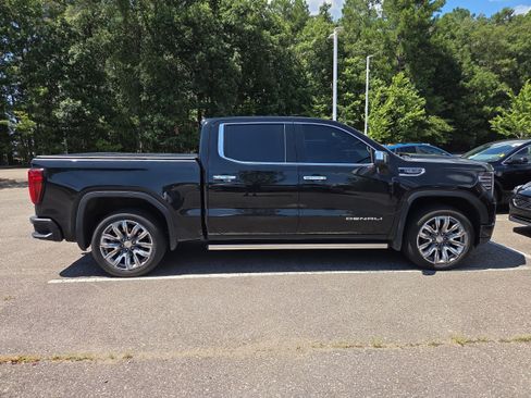 Used 2025 GMC Sierra 1500 Denali w/ Denali Reserve Package AWD/4WD image 2