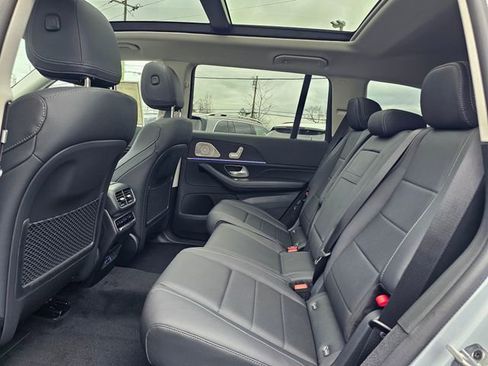 New 2026 Mercedes-Benz GLS 450 4MATIC image 23