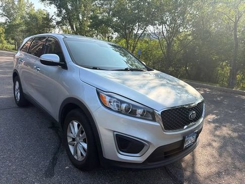 Used 2016 Kia Sorento L FWD image 9