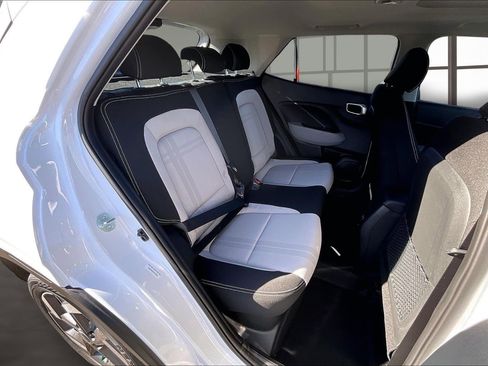 New 2026 Hyundai Venue SEL image 9