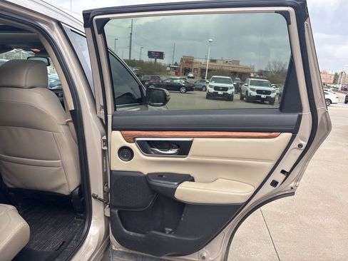 Used 2019 Honda CR-V Touring image 33