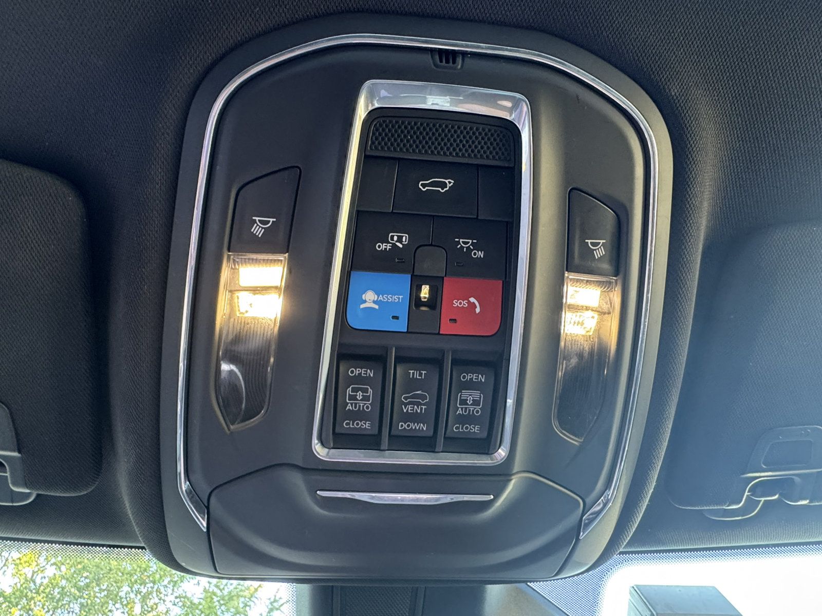 Used 2024 Jeep Grand Cherokee Limited 4xe AWD/4WD image 27