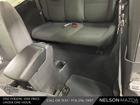 Used 2022 Jeep Wrangler Sport S image 38