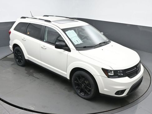 Used 2018 Dodge Journey GT w/ Nav & Sun Group image 46