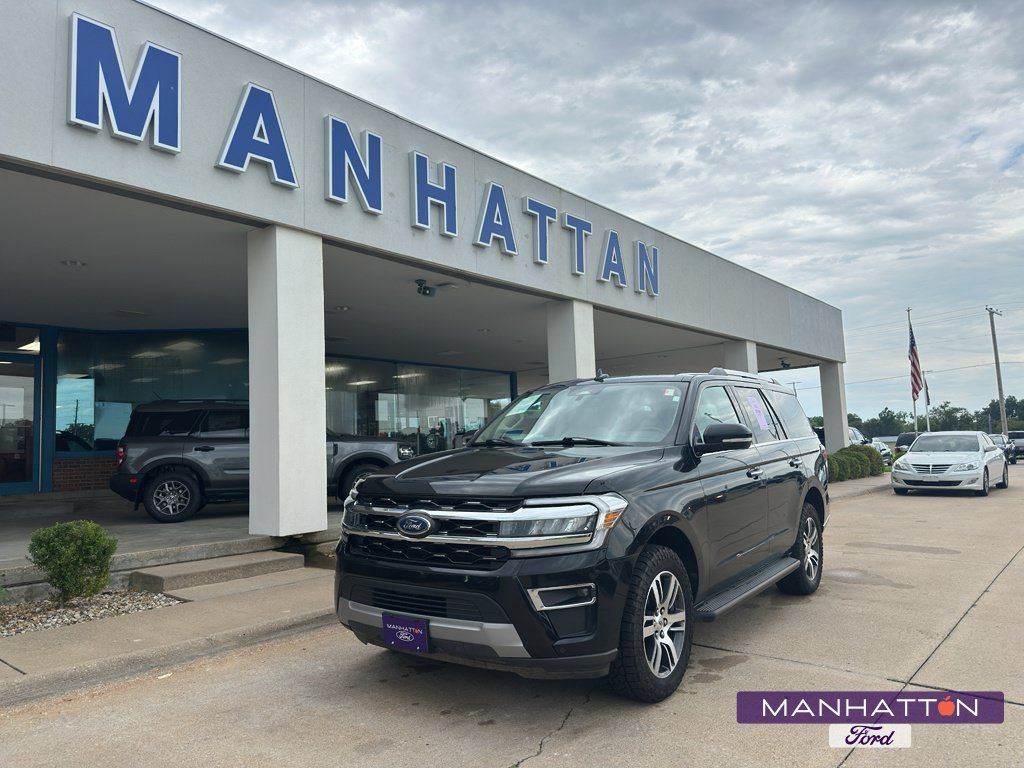 Used 2024 Ford Expedition Limited AWD/4WD image 1