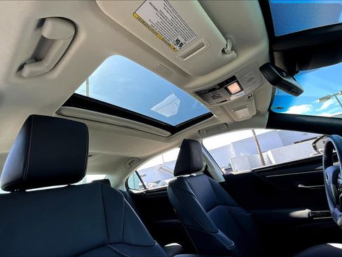 Used 2023 Lexus ES 350 image 14