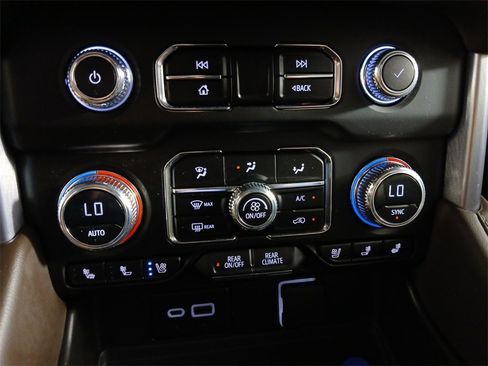 Used 2023 GMC Yukon SLT image 14