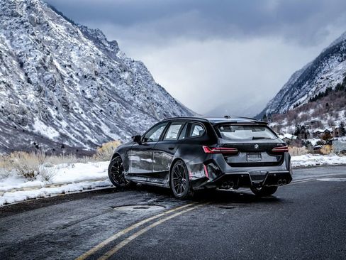 New 2026 BMW M5 Touring image 6