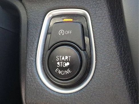 Used 2015 BMW 328i xDrive Sedan AWD/4WD image 25
