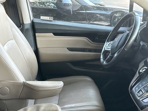 Used 2020 Honda Odyssey Elite image 3