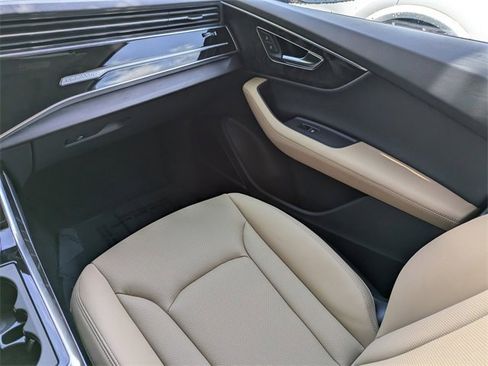 Used 2025 Audi Q7 3.0T Premium Plus image 17