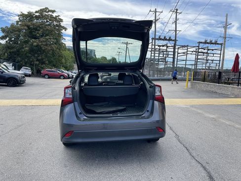 Certified 2019 Toyota Prius XLE AWD/4WD image 13