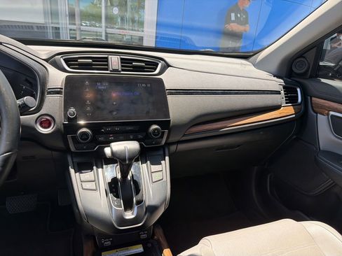 Used 2020 Honda CR-V Touring image 4