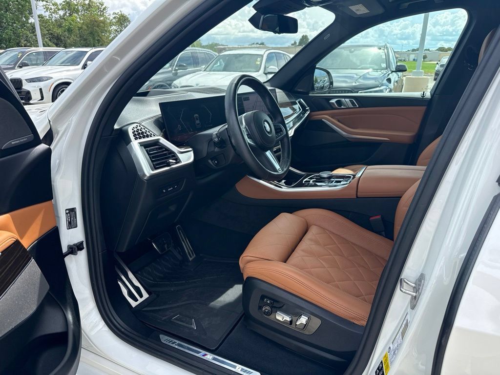Certified 2024 BMW X5 xDrive40i w/ M Sport Package AWD/4WD image 12