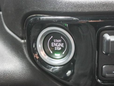 Used 2024 Chevrolet Silverado 2500 High Country w/ Technology Package image 32