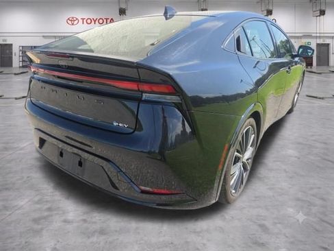 Used 2024 Toyota Prius XLE AWD/4WD image 5