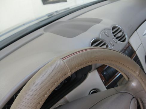 Used 2008 Mercedes-Benz CLK 350 Cabriolet image 23