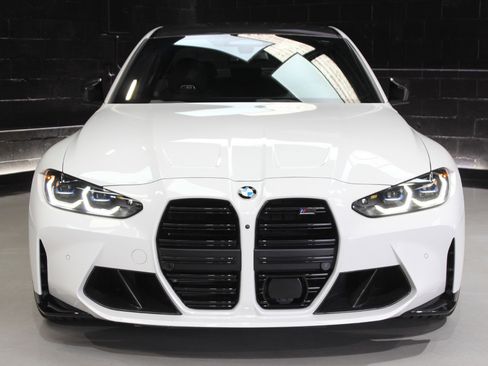 Used 2022 BMW M3 Competition w/ M Carbon Exterior Package image 9