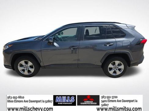 Used 2020 Toyota RAV4 XLE AWD/4WD image 2