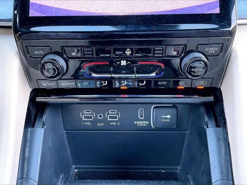 Used 2023 Jeep Grand Cherokee 4WD 4xe image 19