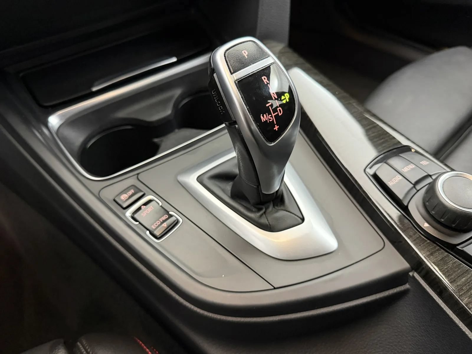 Used 2014 BMW 328i xDrive Wagon AWD/4WD image 18