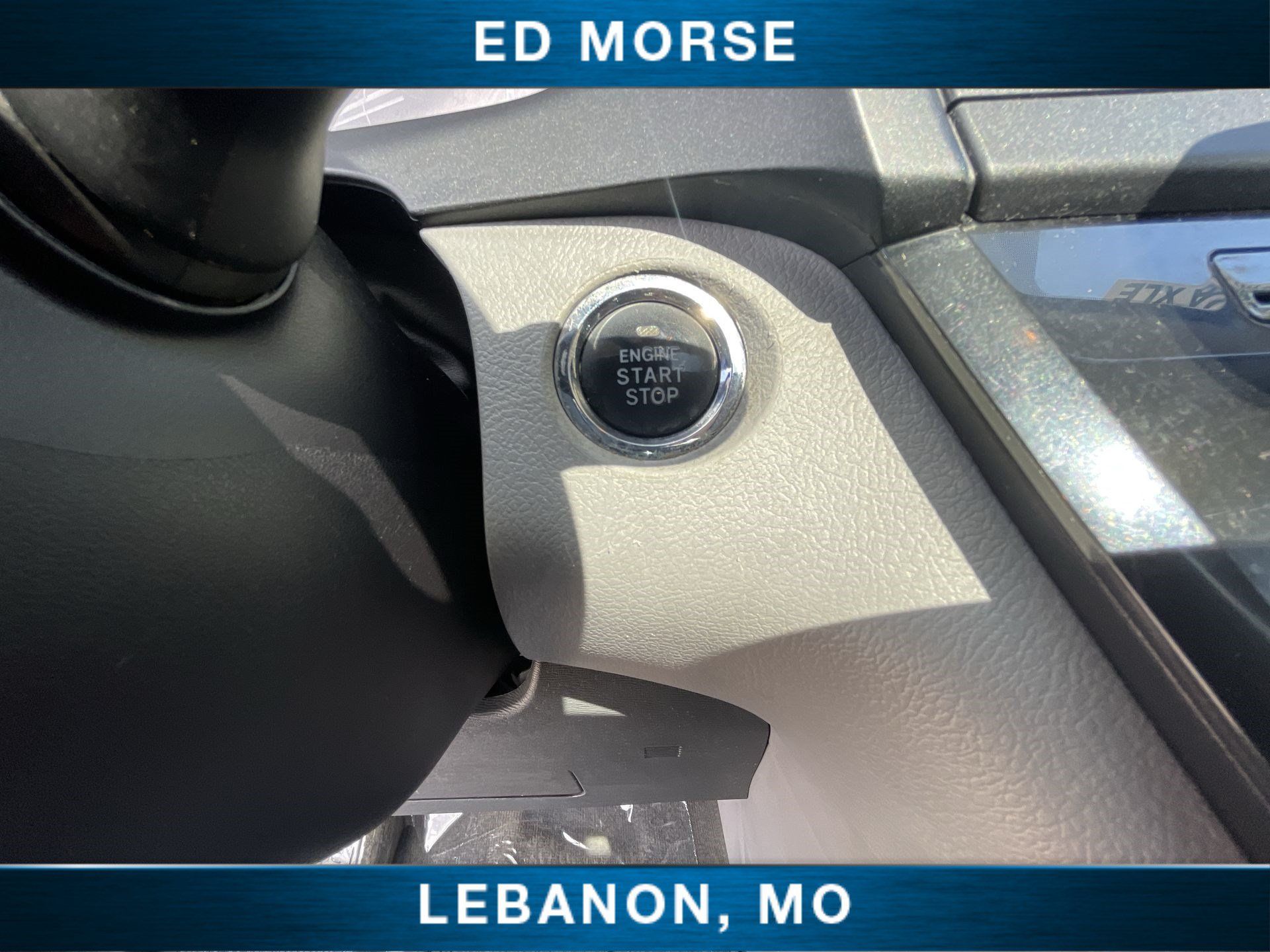 Used 2018 Toyota Sienna XLE w/ XLE Navigation Package FWD image 16