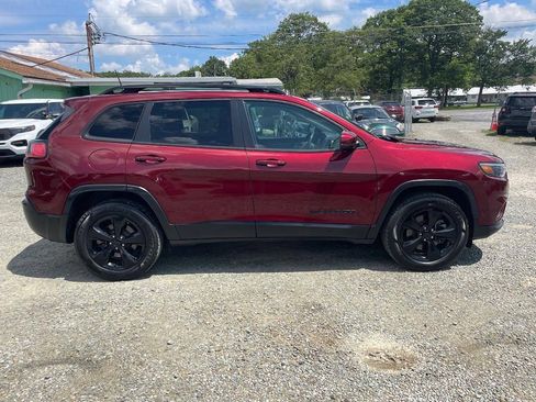 Used 2020 Jeep Cherokee Latitude Plus AWD/4WD image 9