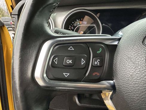 Used 2018 Jeep Wrangler Unlimited Sahara image 21