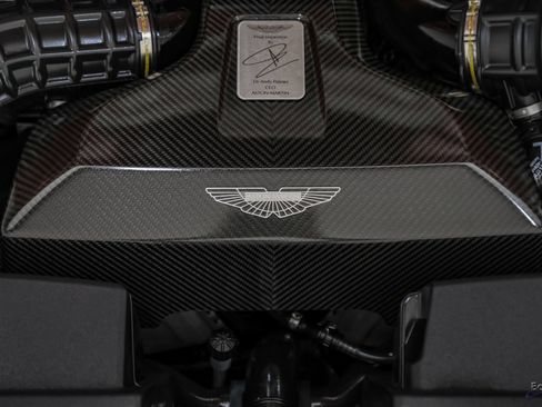 Used 2019 Aston Martin V8 Vantage Coupe RWD image 97