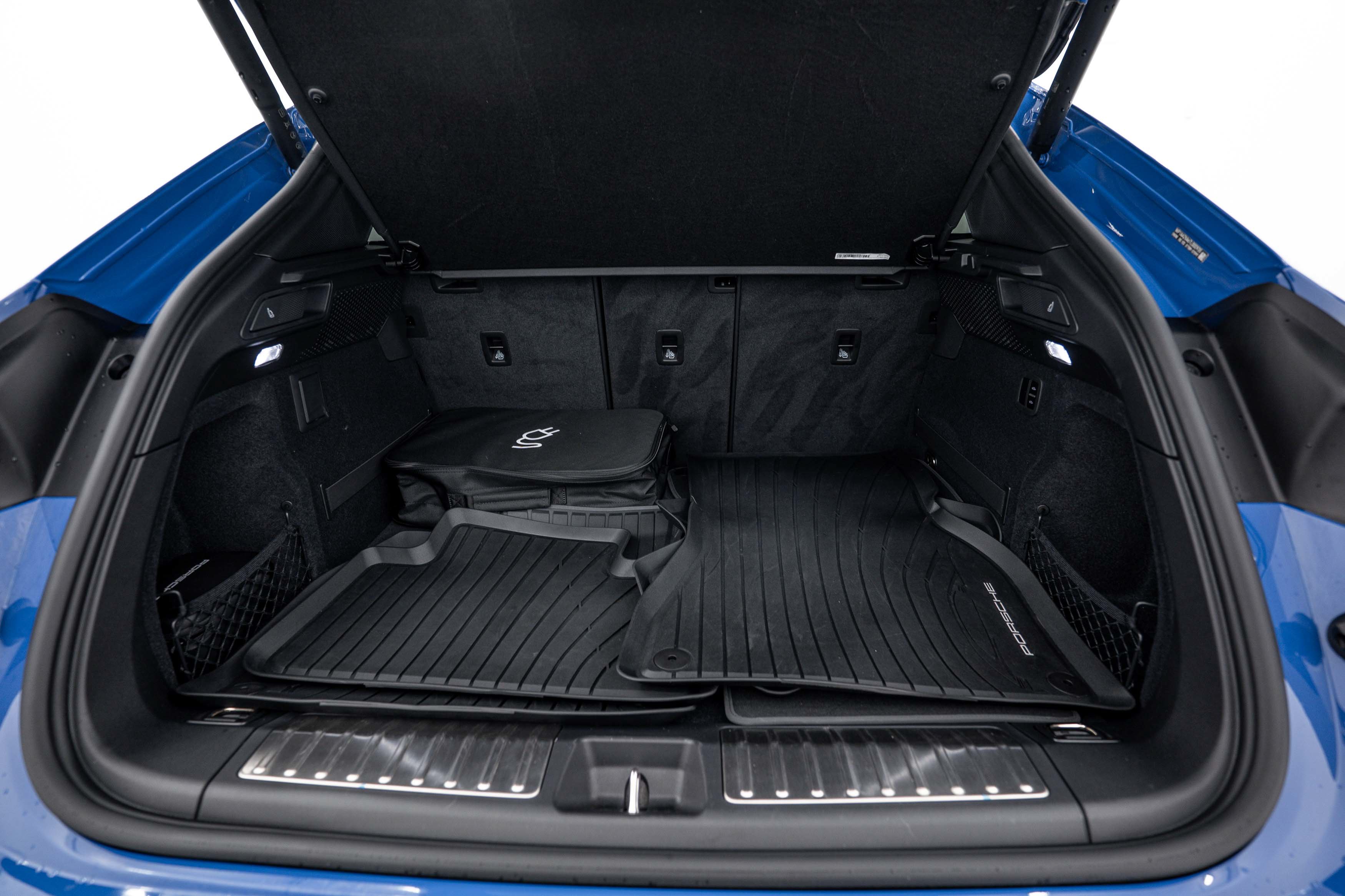 Certified 2026 Porsche Macan 4 Electric AWD/4WD image 22
