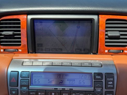 Used 2005 Lexus SC 430 Convertible RWD image 76