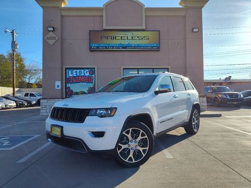 Used 2020 Jeep Grand Cherokee Limited image 1