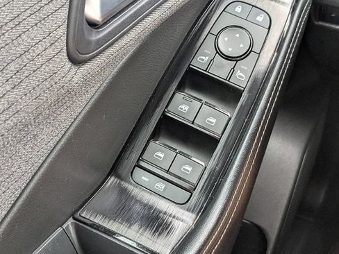 Used 2023 Nissan Rogue SV FWD image 22