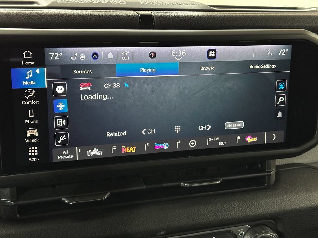 New 2026 Jeep Gladiator Sport AWD/4WD image 31