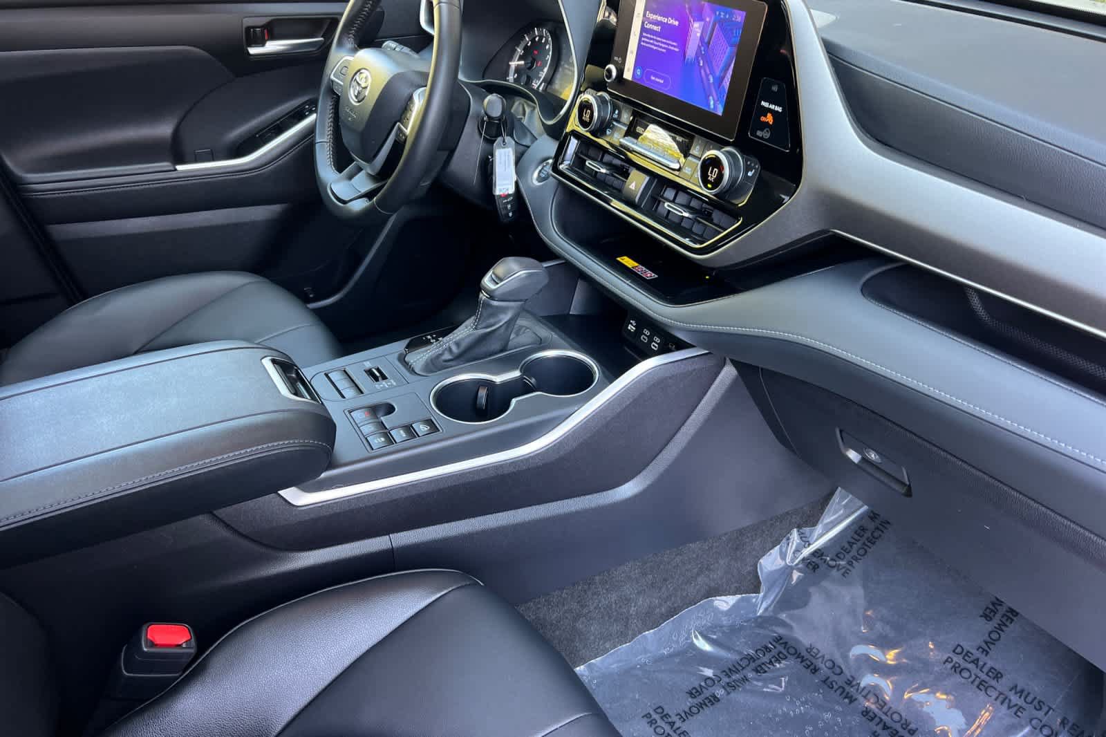Certified 2026 Toyota Highlander XLE AWD/4WD image 18