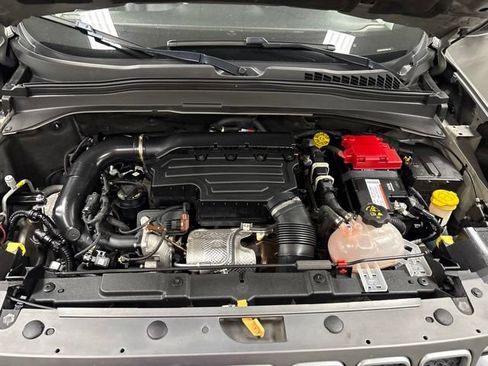 Used 2022 Jeep Renegade Limited AWD/4WD image 27