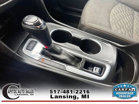 Used 2018 Chevrolet Equinox LT FWD image 24