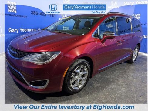 Used 2018 Chrysler Pacifica Limited image 7