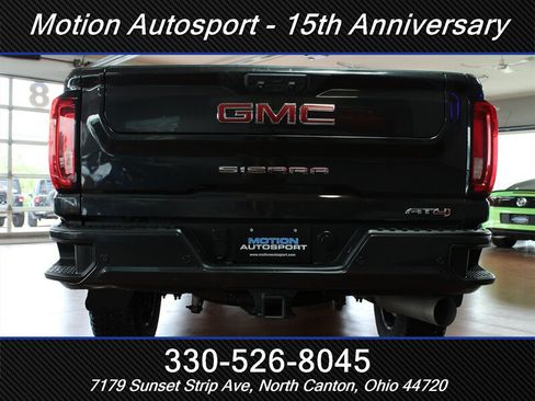 Used 2020 GMC Sierra 3500 AT4 w/ AT4 Premium Package AWD/4WD image 8