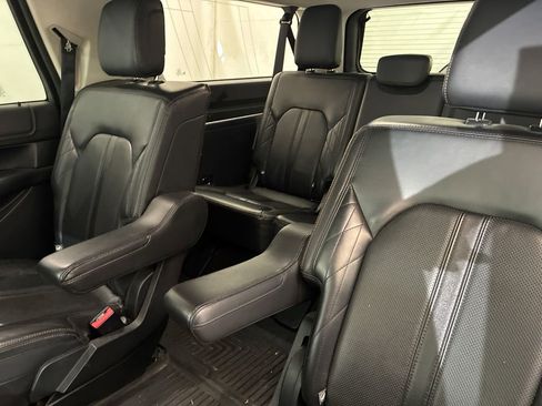 Used 2018 Ford Expedition Max Platinum AWD/4WD image 9
