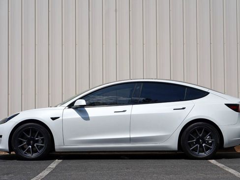 Used 2022 Tesla Model 3 Long Range AWD/4WD image 8