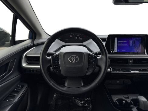 Used 2024 Toyota Prius LE FWD image 12