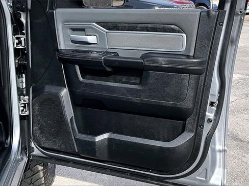 Used 2021 RAM 2500 Big Horn w/ Level 1 Equipment Group image 29