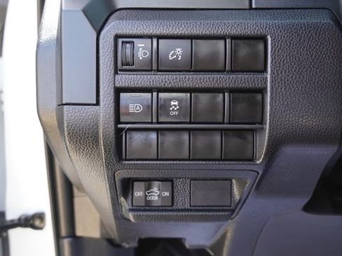 Used 2025 Toyota Tacoma SR image 21