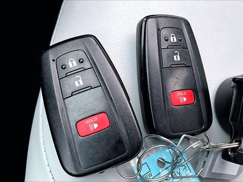 Used 2019 Toyota Prius Limited image 12