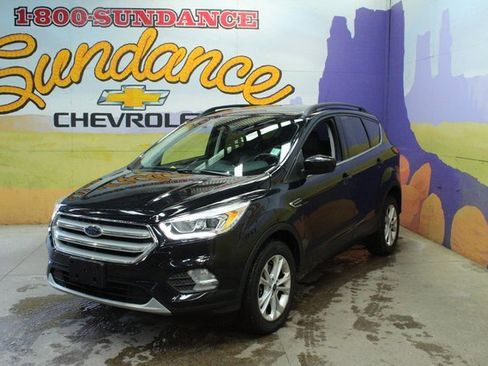 Used 2019 Ford Escape SEL image 2
